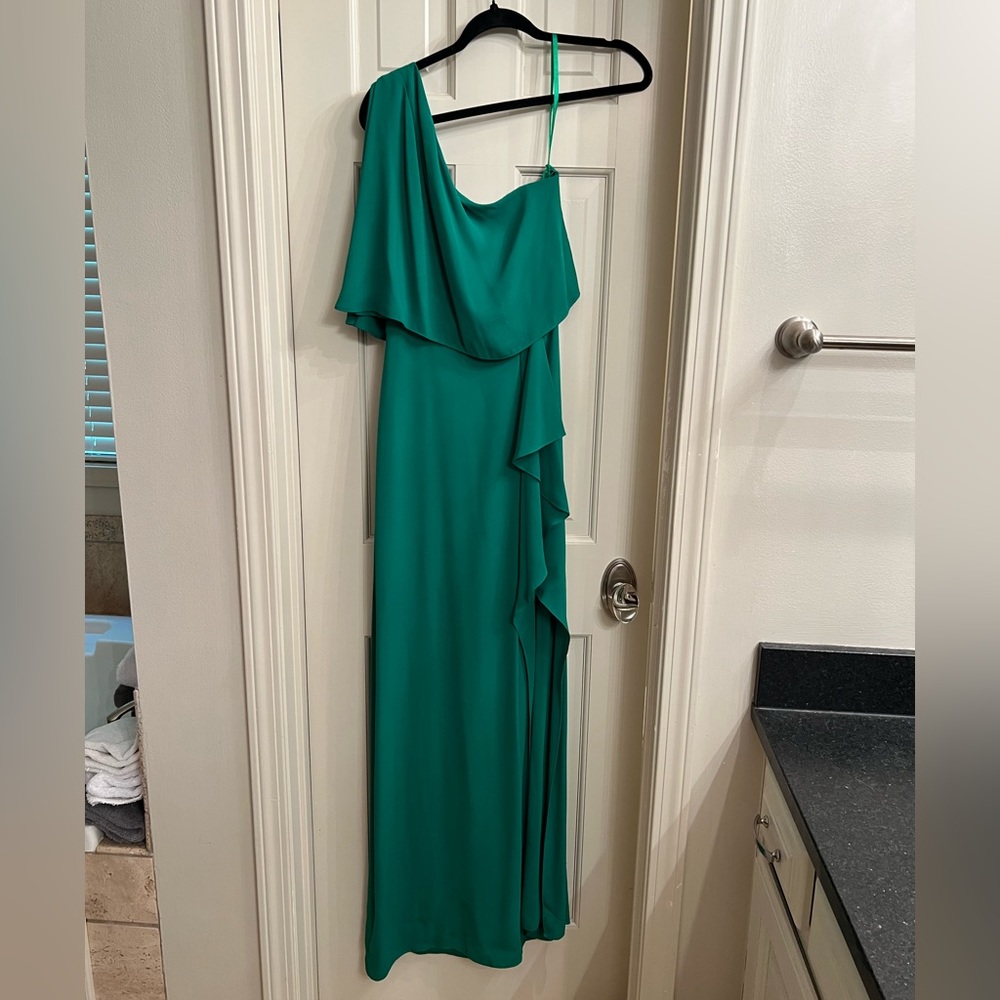 BCBGMAXAZRIA floor length emerald green gown